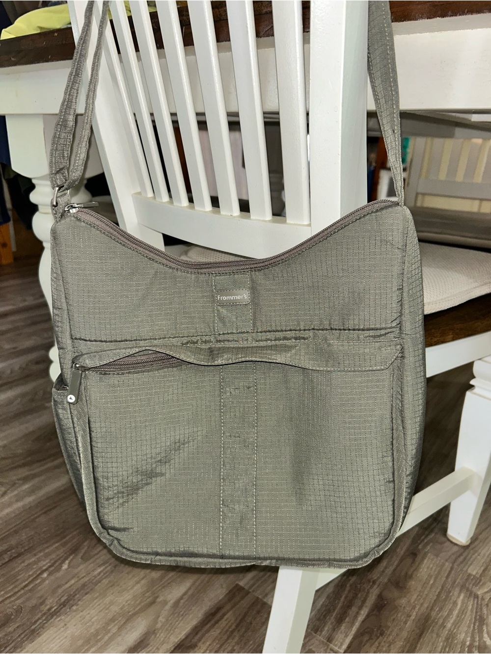 Frommers by Lug Travel Bag Messenger Crossbody Bag Multi Pocket Gray Lightweight